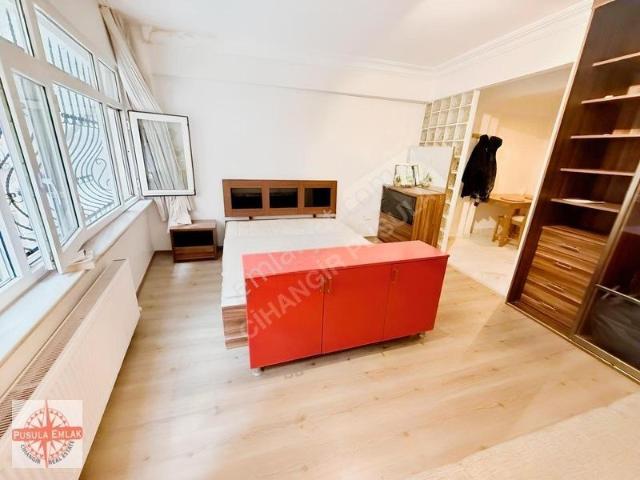 Cihangir'de Eşyalı Stüdyo Daire: Merkezi Konum, 35m²