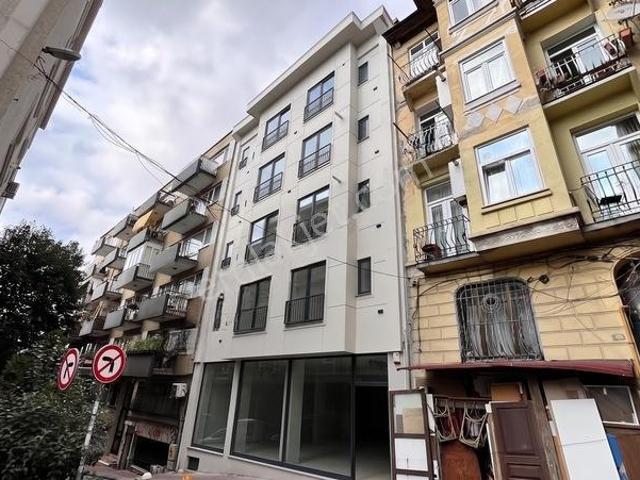 Cihangir'in Merkezi'nde Sıfır Binada Akıllı Ev Full Ankastre 2+1