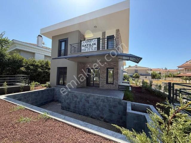 Cihat İnşaat Emlak Tan Satılık Villa