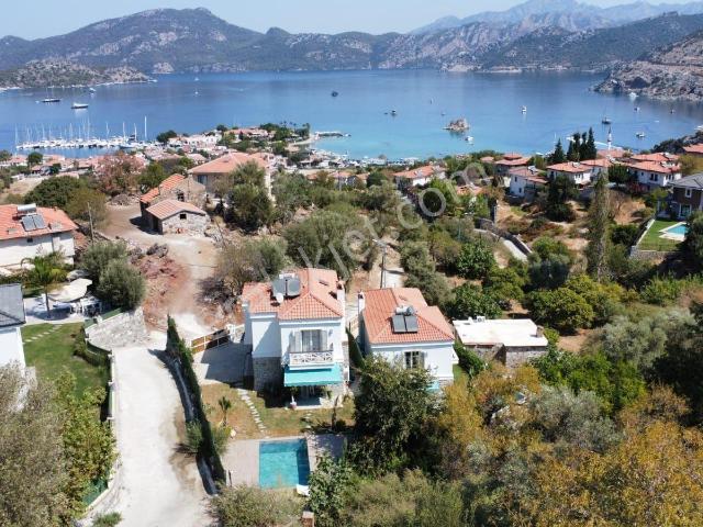 Cihat İnşaat Emlak Tan Selimiyede Satılık Havuzlu Villa
