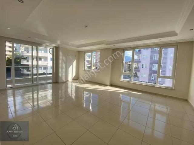 Cikcilli Düğün Salonu Mevki 3+1 Ayrı Mutfaklı 150 M2 Boş Daire