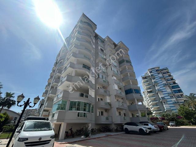 Cikcillide Havuzlu Site İçerisinde 2+1 Ayrı Mutfak Satılık Daire