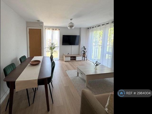 Cipher Court, London, NW2 2 bed flat to rent £2,150 pcm £496 pw