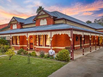 'Circa 1902' Red Brick Landmark with Endless Possibility.