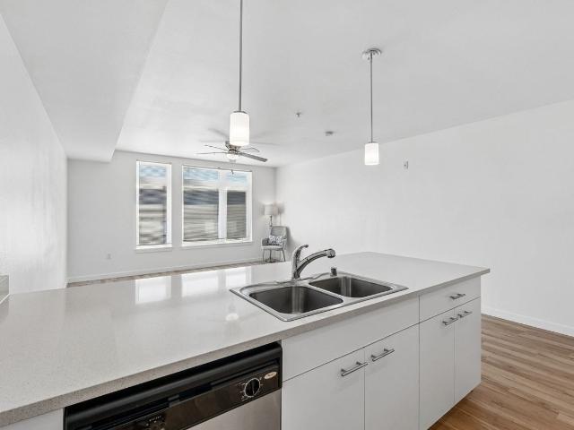 Circa Green Lake Apartments Studio Apartment for Rent at 6900 E Green Lake Way N, Seattle, WA 98115 Green Lake
