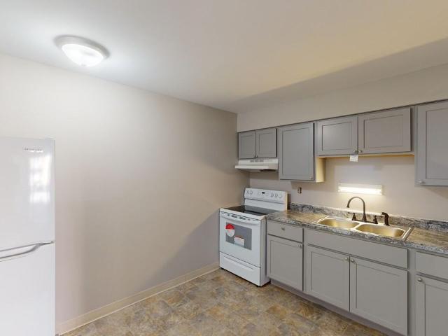 Circle Park Studio Apartment for Rent at 7525 U.S. 42, Florence, KY 41042