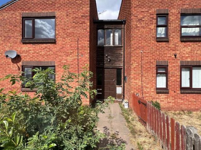 Circuit Close, Willenhall WV13 Studio to rent £575 pcm £133 pw