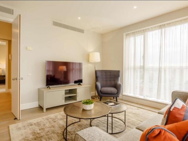 Circus Apartments Apartment 103 39 Apartment 103 Westferry Circus London 2608464