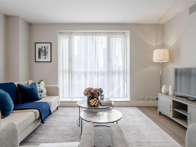 Circus Apartments Apartment 15 39 Apartment 15 Westferry Circus London 2644495
