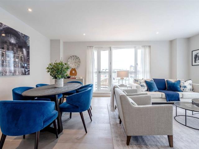 Circus Apartments, Canary Riverside E14, 1 bed flat to rent, £2,900 pcm | PrimeLocation