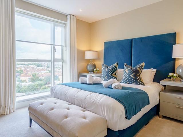 Circus Apartments, London E14, 2 bed flat to rent, £3,835 pcm | PrimeLocation