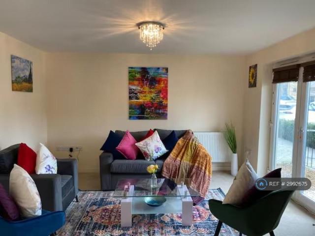 Circus Drive, Cambridge, CB4 2 bed flat to rent £1,895 pcm £437 pw
