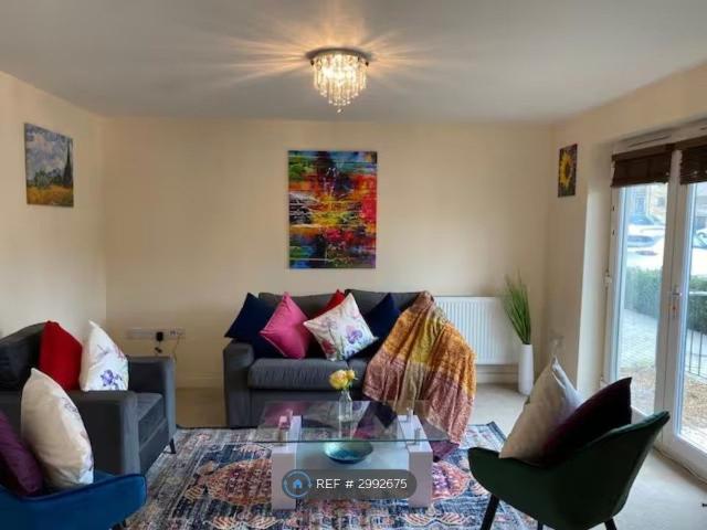 Circus Drive, Cambridge CB4, 2 bed flat to rent, £1,895 pcm | PrimeLocation