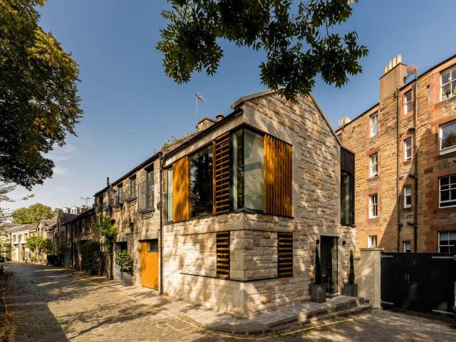 Circus Lane, New Town, Edinburgh 3 bed mews to rent £3,895 pcm £899 pw