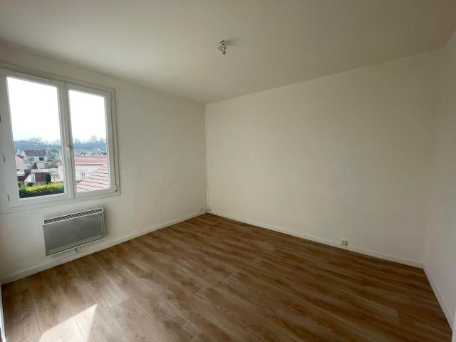 Cires lès mello centre T2 32m2