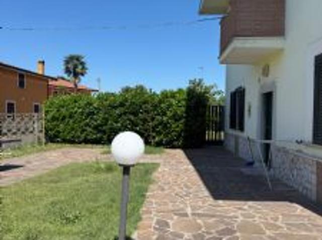 Cis Servizi: Progettazione, Immobiliare, Costruzione, Finanziaria