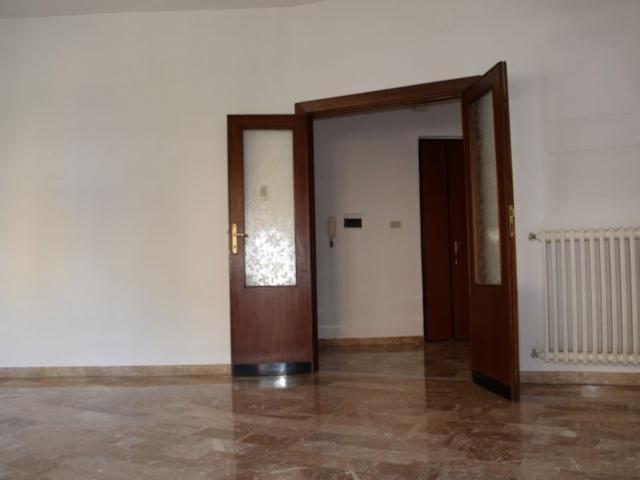 Cis Servizi: Progettazione, Immobiliare, Costruzione, Finanziaria