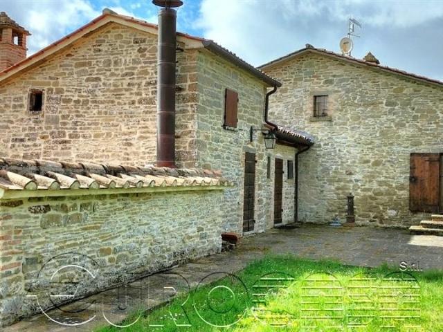 Citta' Di Castello. Ampio casale con piscina per attività ri. 600m² Città di Castello