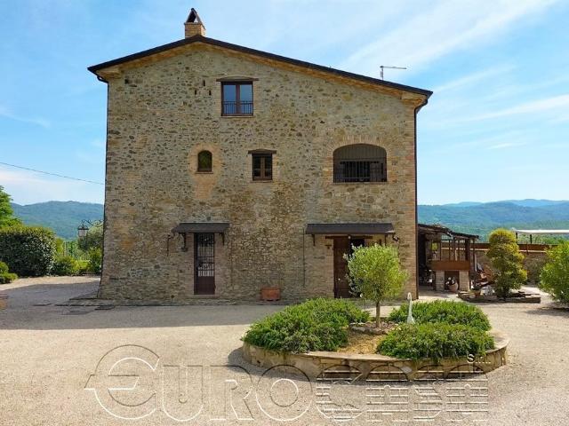 Citta' Di Castello. Bellissima porzione di casale con finitu. 240m² Città di Castello