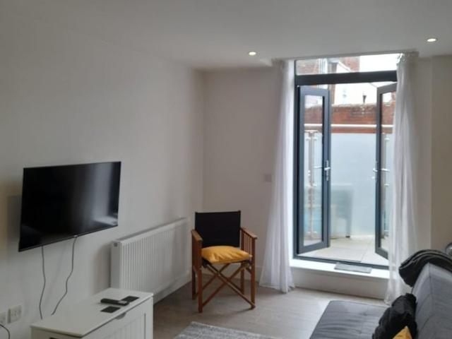 City Of Canterbury CT1, 1 bed flat to rent, £3,271 pcm | PrimeLocation