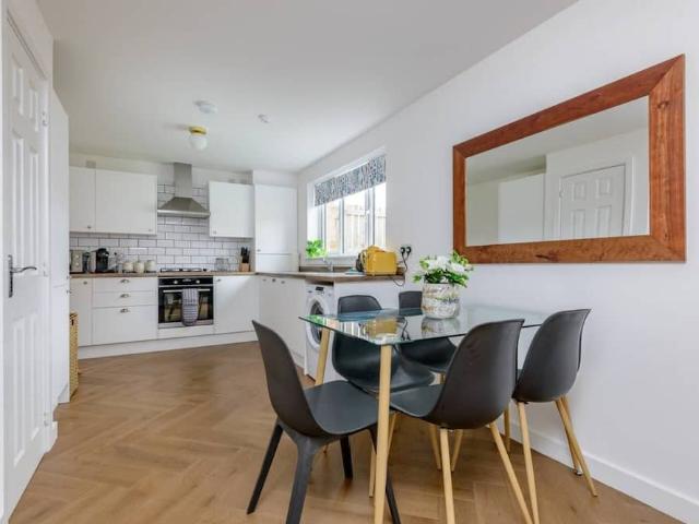 City of Edinburgh, EH16 4ZT, United Kingdom | 1 bed house for rent #172262687 | Rentberry