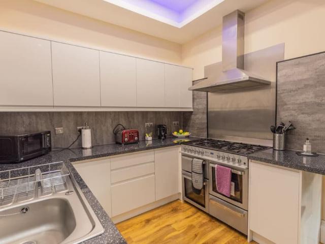 City of Edinburgh, EH16 5PH, United Kingdom | Studio condo for rent #160532368 | Rentberry