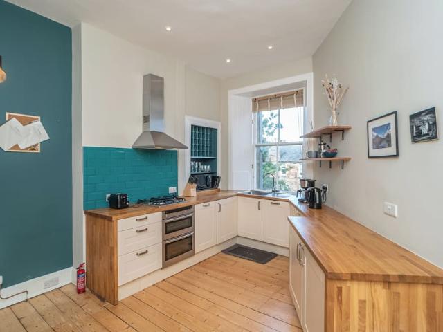 City of Edinburgh, EH10 5LY, United Kingdom | 3 bed apartment for rent #175989355 | Rentberry