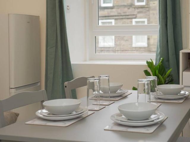 City of Edinburgh, EH11 2DA, United Kingdom | 3 bed apartment for rent #147384987 | Rentberry