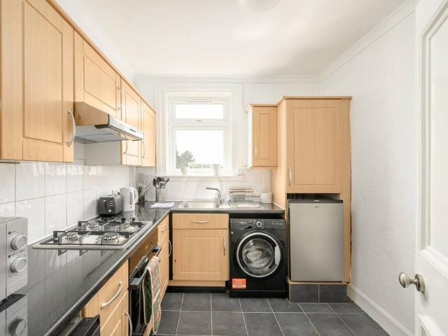 City of Edinburgh, EH11 4RB, United Kingdom | 2 bed apartment for rent #170421221 | Rentberry