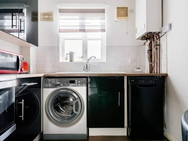 City of Edinburgh, EH12 5JL, United Kingdom | 2 bed apartment for rent #170784793 | Rentberry