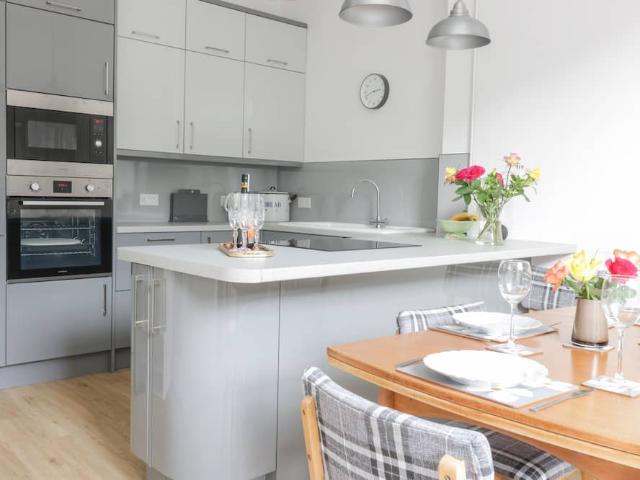 City of Edinburgh, EH12 6AQ, United Kingdom | 3 bed townhouse for rent #96025945 | Rentberry