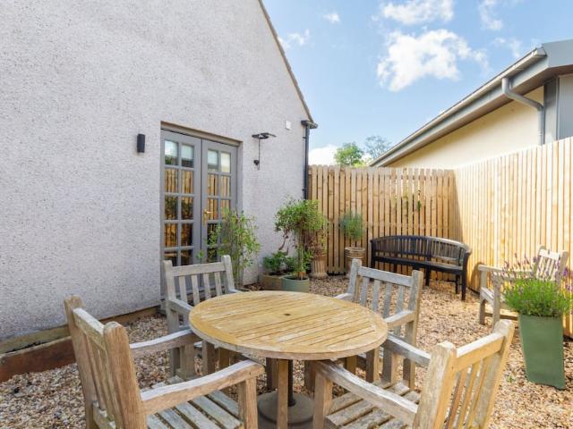City of Edinburgh, EH13 0JD, United Kingdom | 1 bed apartment for rent #170792749 | Rentberry