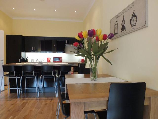 City of Edinburgh, EH1 3NQ, United Kingdom | 3 bed apartment for rent #97931554 | Rentberry