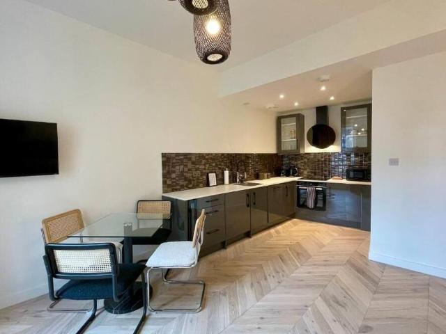 City of Edinburgh, EH1 3AT, United Kingdom | 1 bed apartment for rent #150271707 | Rentberry