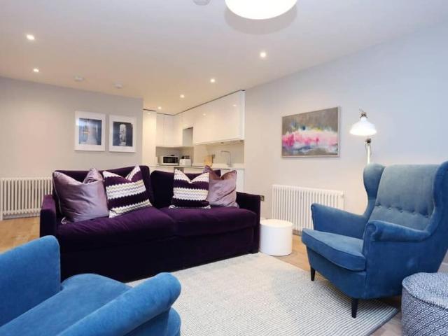 City of Edinburgh, EH1 3LU, United Kingdom | 2 bed apartment for rent #96853460 | Rentberry