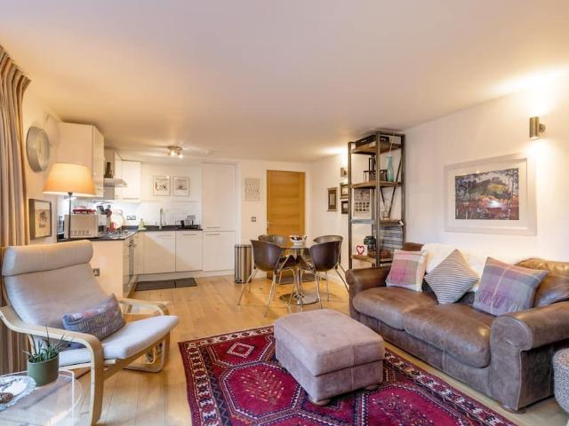 City of Edinburgh, EH1 3QP, United Kingdom | 2 bed house for rent #114314320 | Rentberry