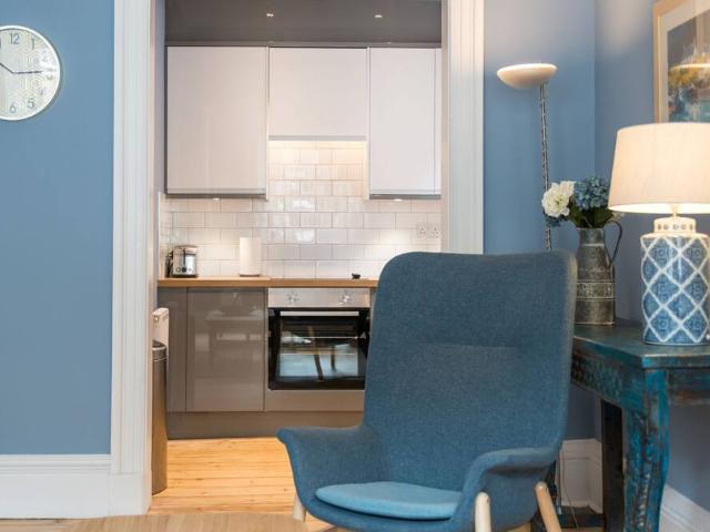 City of Edinburgh, EH1 3RZ, United Kingdom | 3 bed townhouse for rent #96810123 | Rentberry