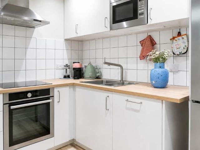 City of Edinburgh, EH1 3RN, United Kingdom | 1 bed apartment for rent #169901615 | Rentberry
