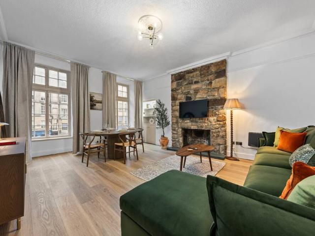 City of Edinburgh, EH1 1QU, United Kingdom | 2 bed apartment for rent #164256683 | Rentberry