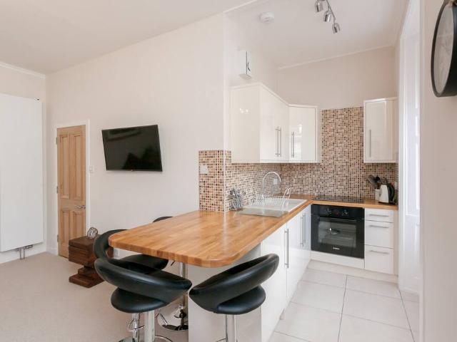 City of Edinburgh, EH1 1QQ, United Kingdom | 2 bed apartment for rent #96480327 | Rentberry