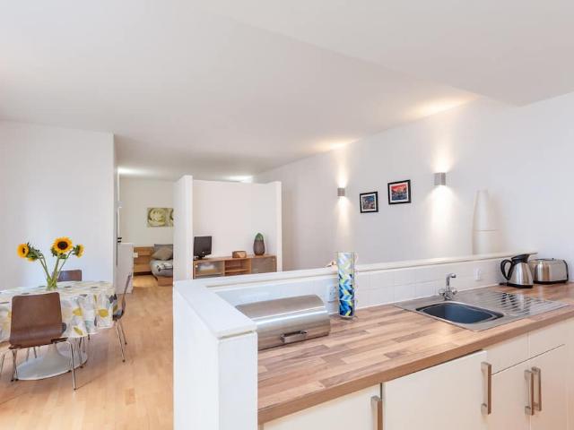 City of Edinburgh, EH1 2HB, United Kingdom | 1 bed apartment for rent #96323706 | Rentberry