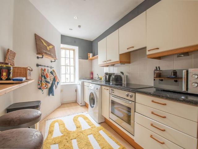 City of Edinburgh, EH1 2JP, United Kingdom | 2 bed apartment for rent #160271206 | Rentberry