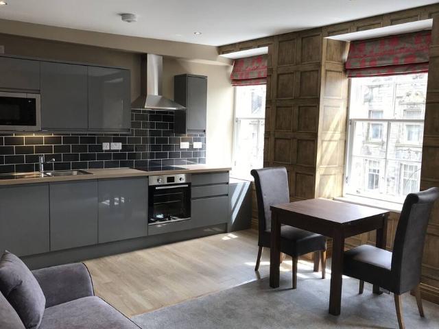 City of Edinburgh, EH1 2PB, United Kingdom | 2 bed apartment for rent #96825253 | Rentberry