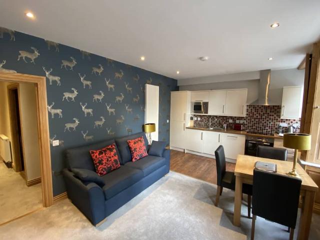 City of Edinburgh, EH1 2PB, United Kingdom | 2 bed apartment for rent #97916531 | Rentberry