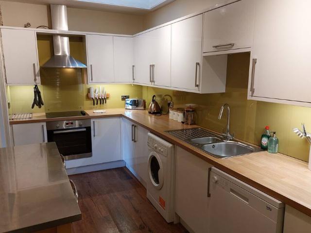 City of Edinburgh, EH1 2PH, United Kingdom | 5 bed apartment for rent #109689684 | Rentberry