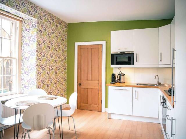 City of Edinburgh, EH1 2QQ, United Kingdom | 1 bed apartment for rent #168026937 | Rentberry