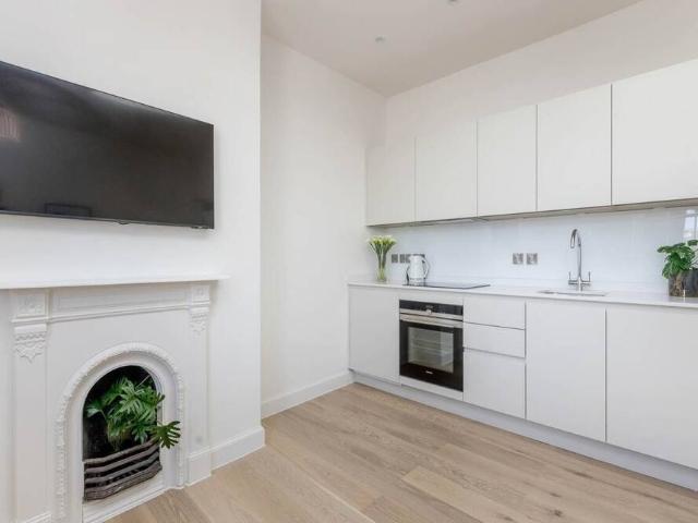 City of Edinburgh, EH2 3AH, United Kingdom | 1 bed apartment for rent #169677908 | Rentberry