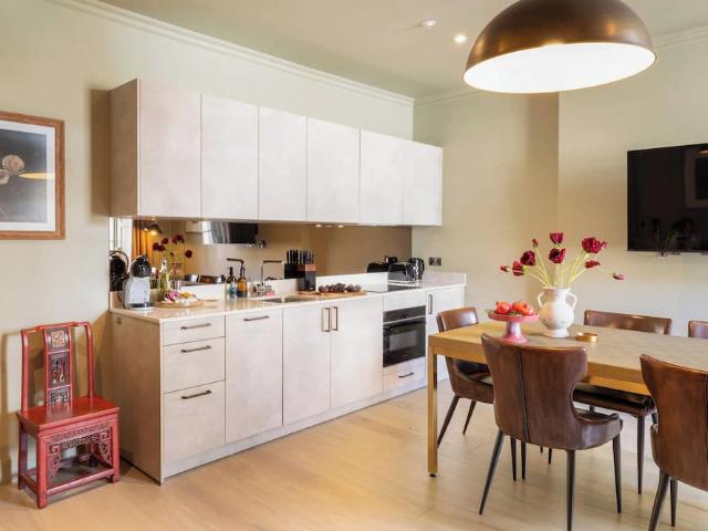 City of Edinburgh, EH2 3JZ, United Kingdom | 2 bed apartment for rent #171777475 | Rentberry