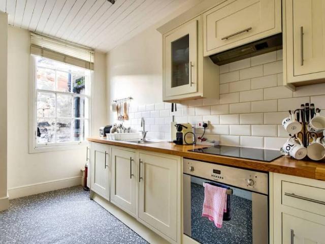 City of Edinburgh, EH2 3JF, United Kingdom | 1 bed apartment for rent #97170832 | Rentberry