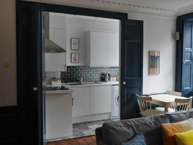 City of Edinburgh, EH2 1DY, United Kingdom | 2 bed apartment for rent #121442910 | Rentberry